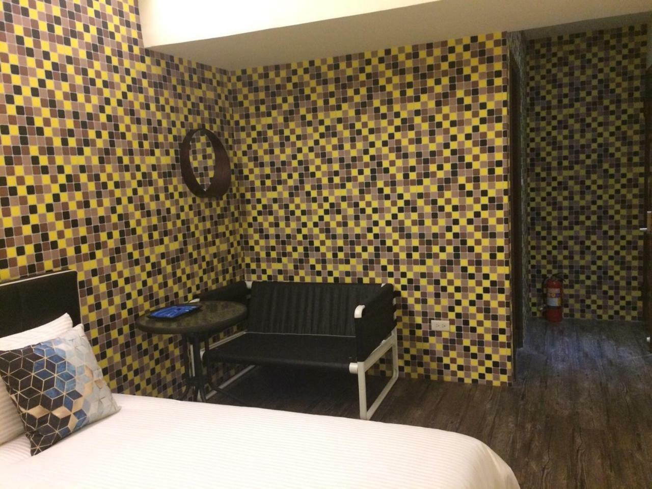 Apartamento Traveler Station R15 Kaohsiung Exterior foto